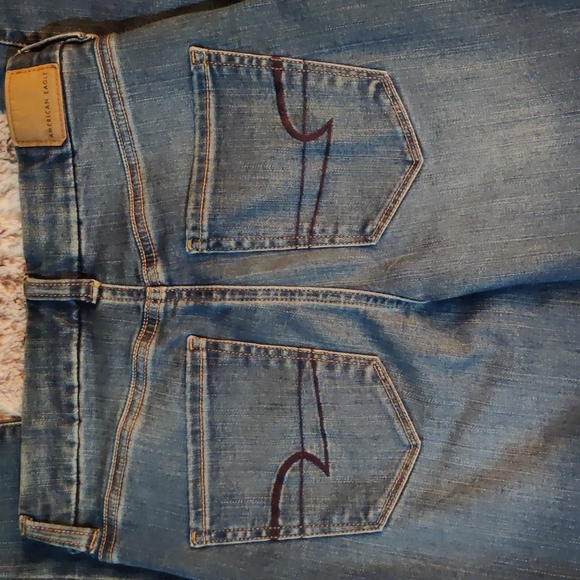 American Eagle Outfitters Next Level Curvy High Rise Jegging - Picture 4 of 9